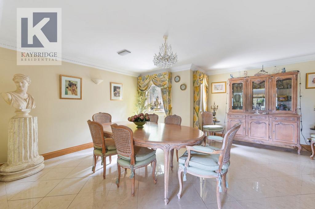Latymer, South Cheam, private road, family...