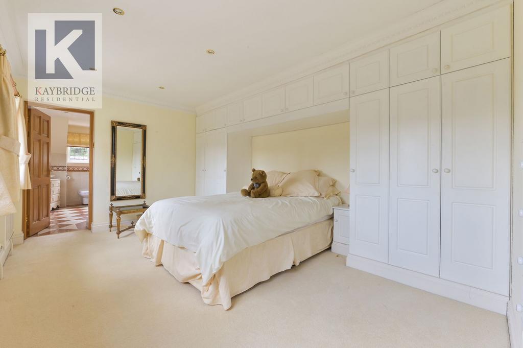 Latymer, South Cheam, private road, family...