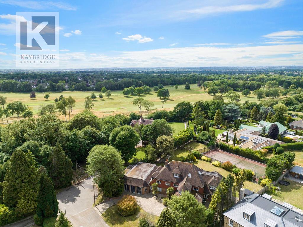 Latymer, South Cheam, private road, family...