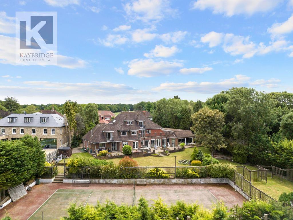 Latymer, South Cheam, private road, family...