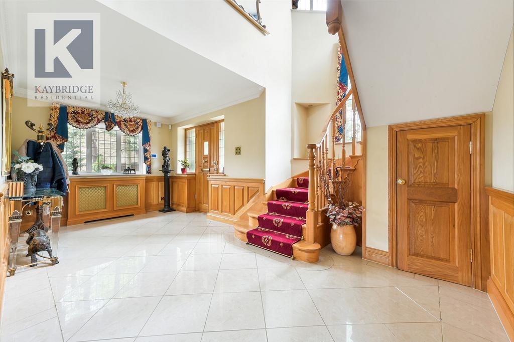 Latymer, South Cheam, private road, family...
