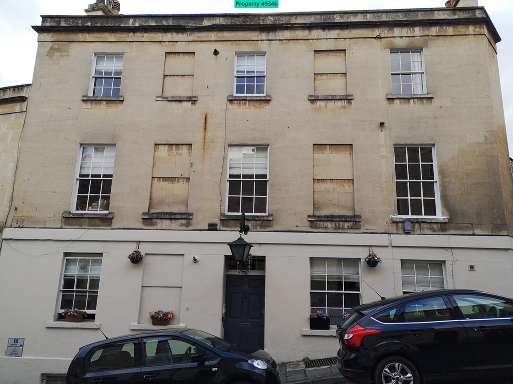 Flat 4, 35 Thomas Street, Bath, BA1 Studio £895 pcm (£207 pw)