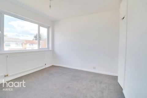 21 Waylands, Hayes, UB3 2QU