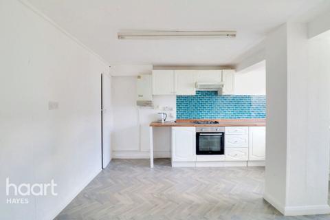 21 Waylands, Hayes, UB3 2QU