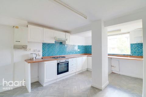21 Waylands, Hayes, UB3 2QU