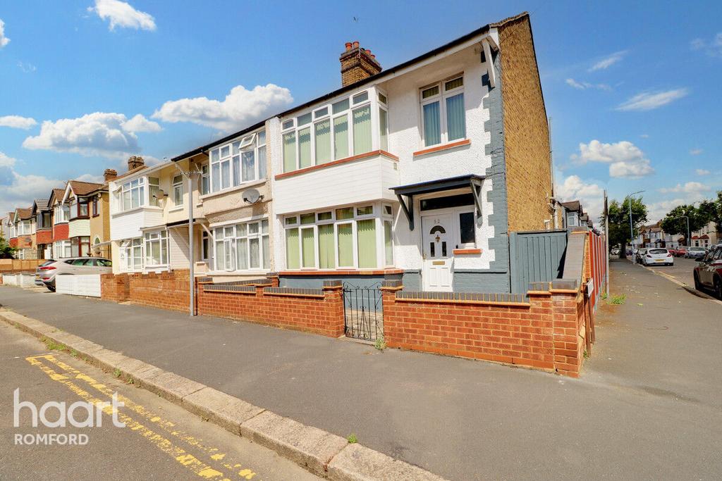 Sheringham Avenue, Romford 3 bed end of terrace house for sale £425,000