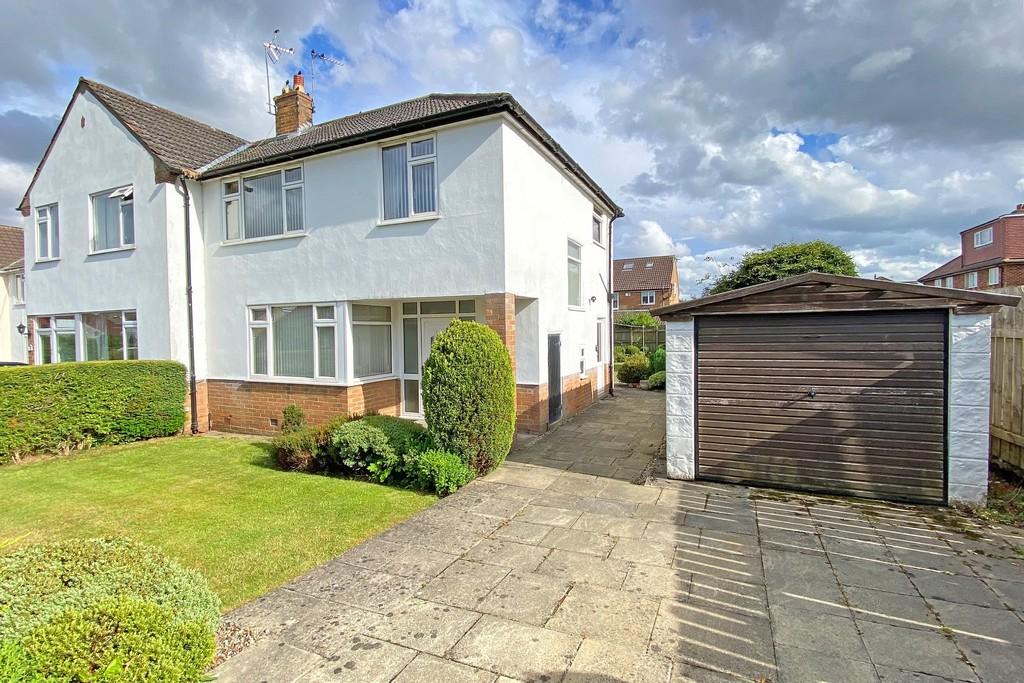 Almsford Oval, Harrogate 3 bed semidetached house for sale £325,000