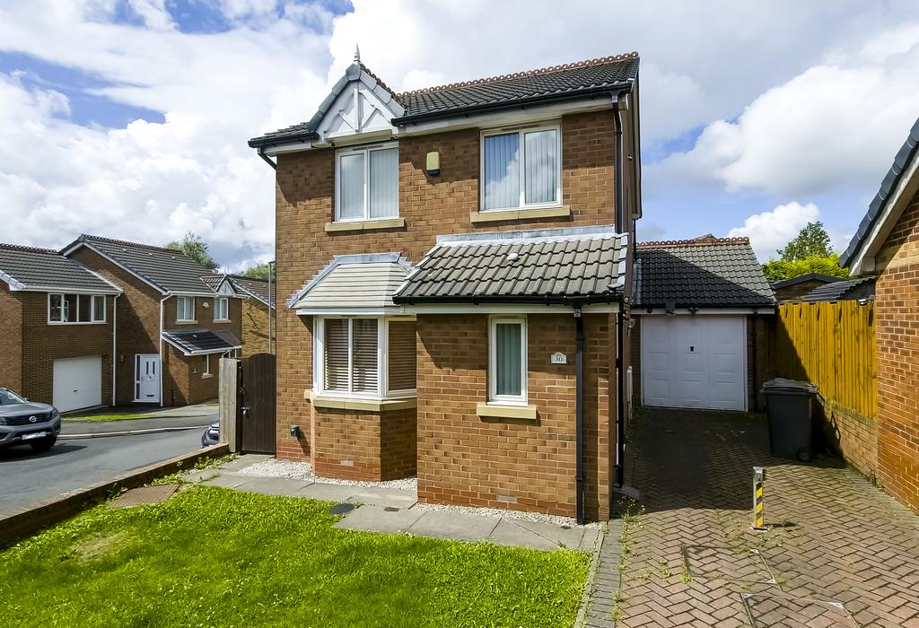 Buttercup Drive, Moorside, Oldham, OL4 3 bed detached house for sale