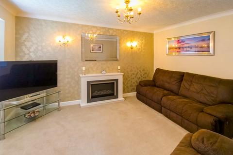 30 Buttercup Drive, Oldham, OL4 2QS