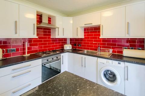 30 Buttercup Drive, Oldham, OL4 2QS