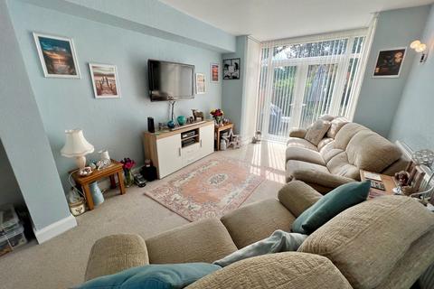 45 Haslucks Croft, Shirley, Solihull, B90 2EQ