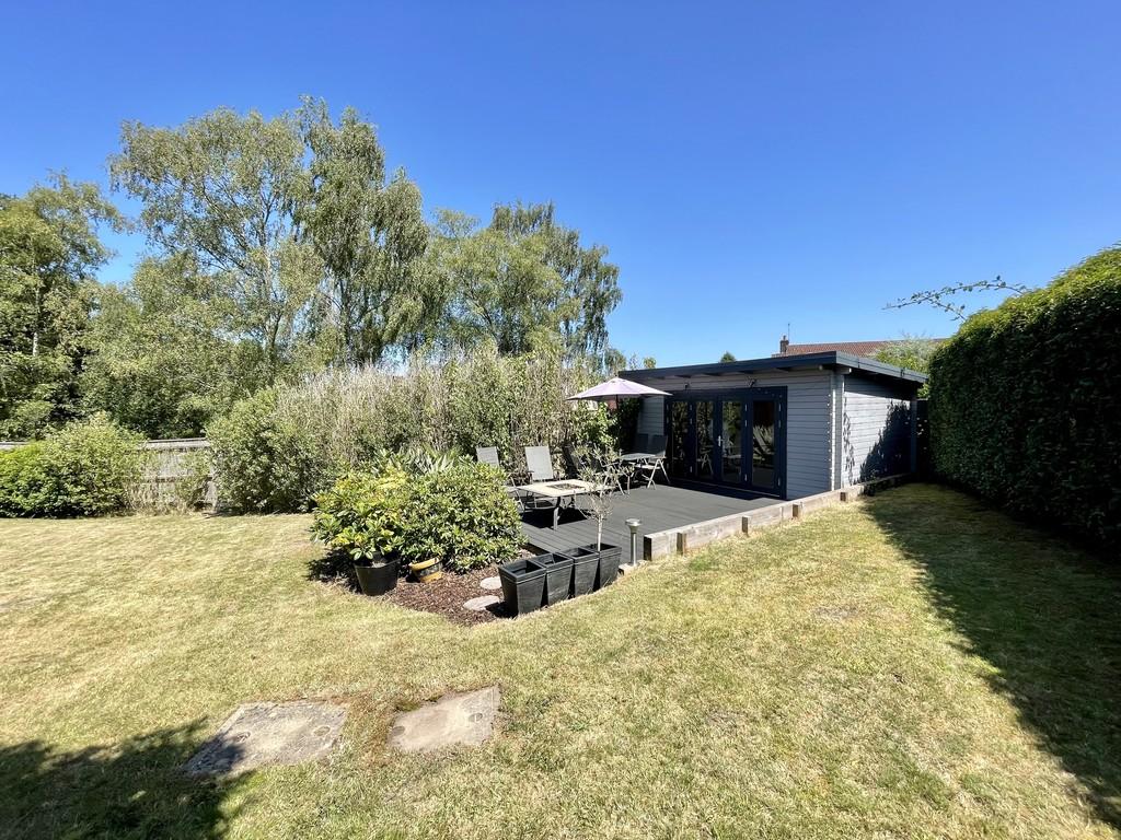 Merriefield Avenue, Broadstone 4 bed detached bungalow for sale £684,950