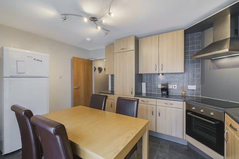 4 bedroom apartment to rent, Shaw Crescent, Aberdeen