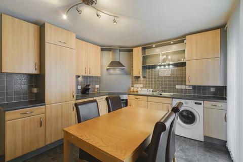 4 bedroom apartment to rent, Shaw Crescent, Aberdeen