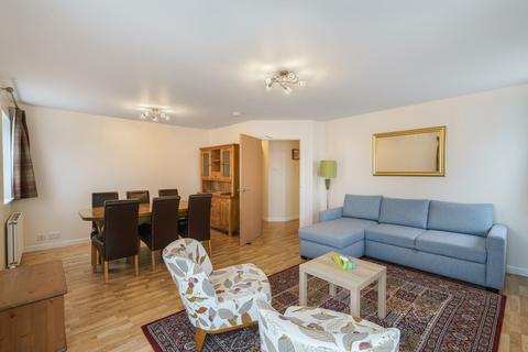 4 bedroom apartment to rent, Shaw Crescent, Aberdeen