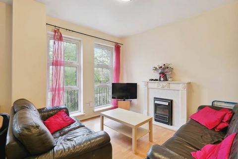 2 bedroom apartment to rent, Grange Road, Bermondsey