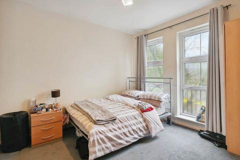 2 bedroom apartment to rent, Grange Road, Bermondsey