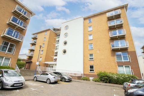 2 bedroom apartment to rent, Munich House, Century Wharf, Cardiff