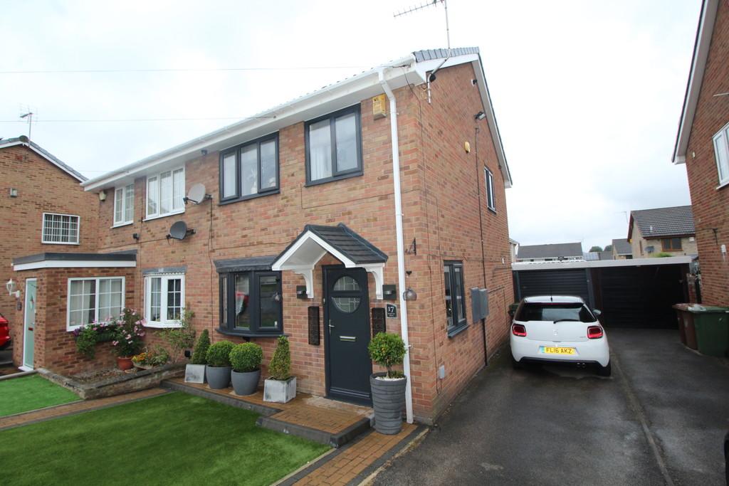 Redruth Drive, Normanton 3 bed semidetached house £225,000