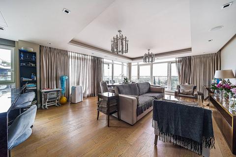 2 bedroom flat for sale, Dickens Yard, Ealing Broadway, London, W5