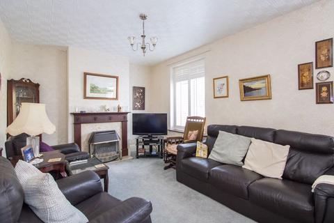 4 bedroom end of terrace house for sale, Baron Road, Penarth