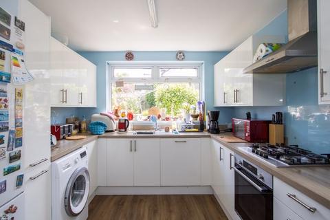 4 bedroom end of terrace house for sale, Baron Road, Penarth