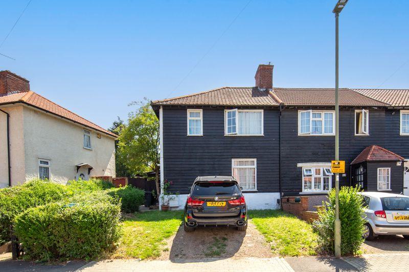 Fortescue Road, Edgware 3 bed end of terrace house for sale £450,000