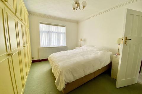 42 Martin Dene, Bexleyheath, DA6 8NA
