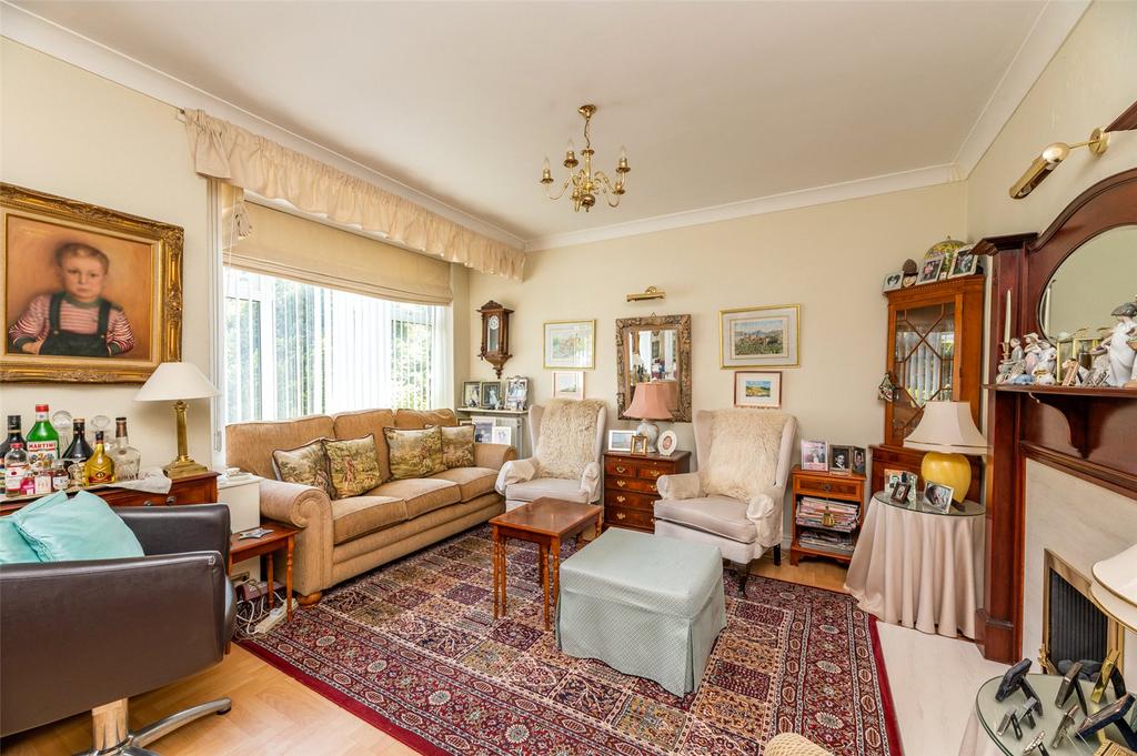 Bradford Road, Otley, West Yorkshire, LS21 3 bed semidetached house