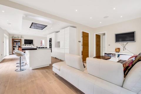 11 Beech Close, Sutton Coldfield, B75 5GA