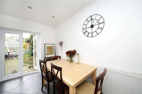 4 bedroom terraced house to rent, Glyn Road, Hackney, London, E5