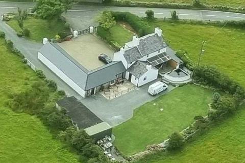 5 bedroom detached house for sale, Penrhos, Carmel, Llannerchymedd,Carmel