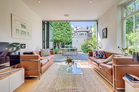 32 Scratton Road, Southend-on-sea, SS1 1EN