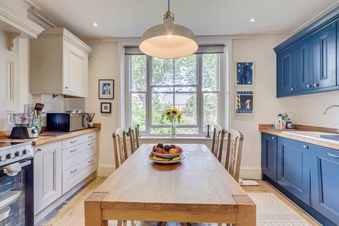 32 Scratton Road, Southend-on-sea, SS1 1EN