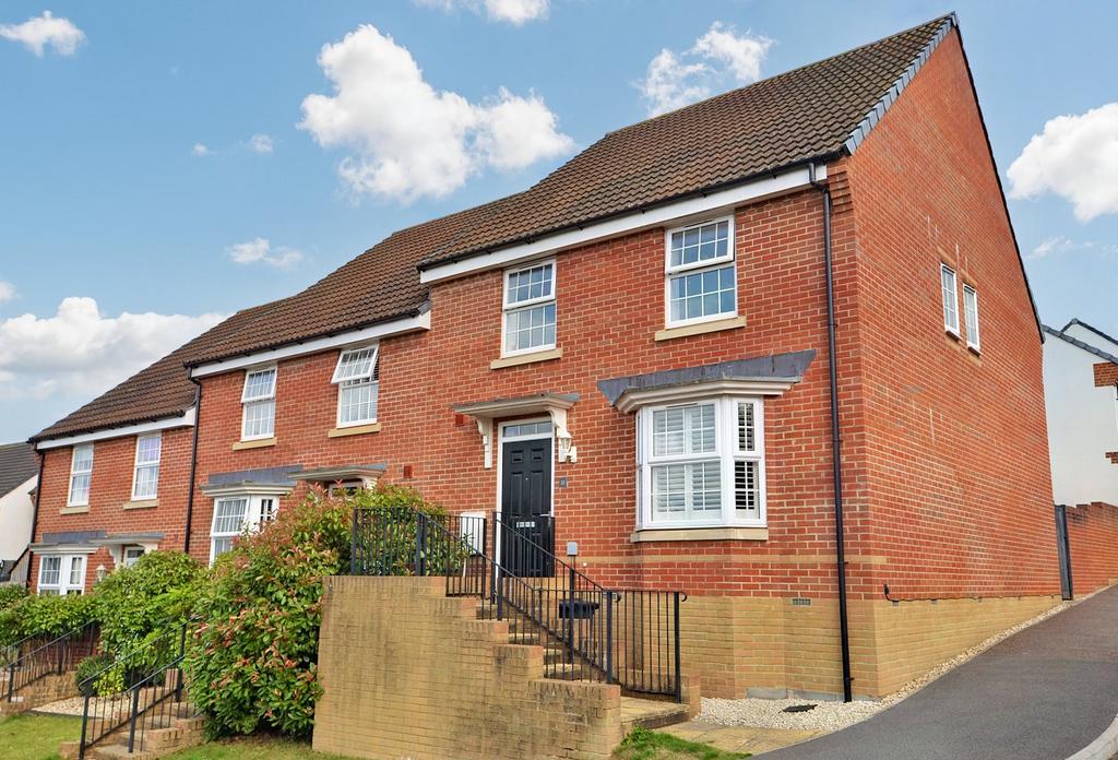 Cambridge Way, Cullompton, Devon, EX15 4 bed terraced house for sale