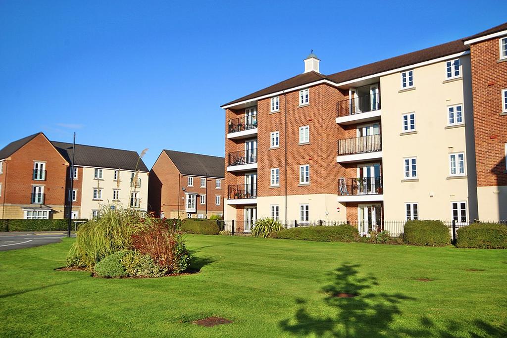 Pinehurst Walk, Chapelford... 2 bed apartment £850 pcm (£196 pw)