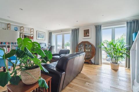 49 Highover Park, Amersham, HP7 0BP