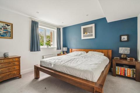 49 Highover Park, Amersham, HP7 0BP