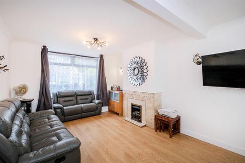 3 bedroom terraced house for sale - Burnham Road, Chingford