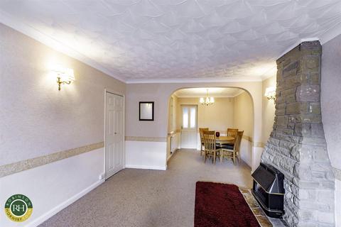 3 bedroom semi-detached house for sale - Tennyson Avenue, Sprotbrough, Doncaster