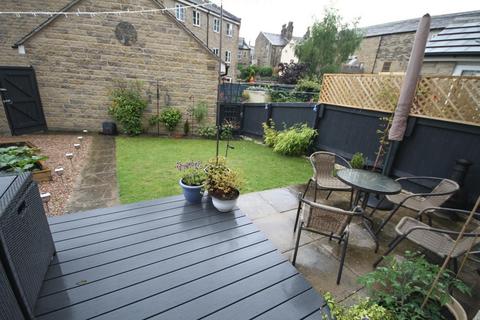 7 Longlands, Idle, Bradford, BD10 9UG