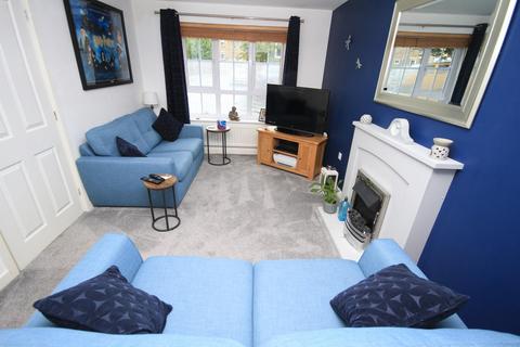 7 Longlands, Idle, Bradford, BD10 9UG