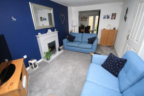 7 Longlands, Idle, Bradford, BD10 9UG