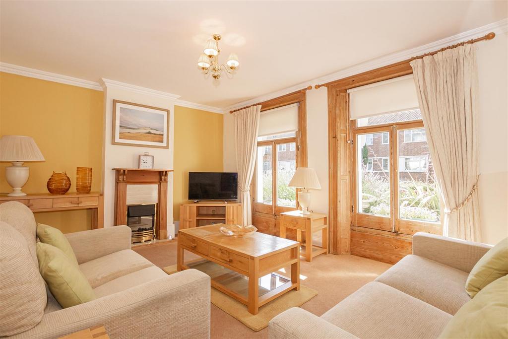 Bexley Lane, Crayford, Kent 3 bed end of terrace house for sale £475,000