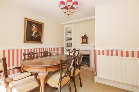 56 Bexley Lane, Crayford, Dartford, DA1 4DD