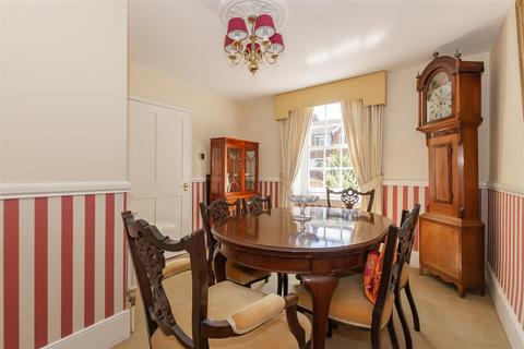56 Bexley Lane, Crayford, Dartford, DA1 4DD