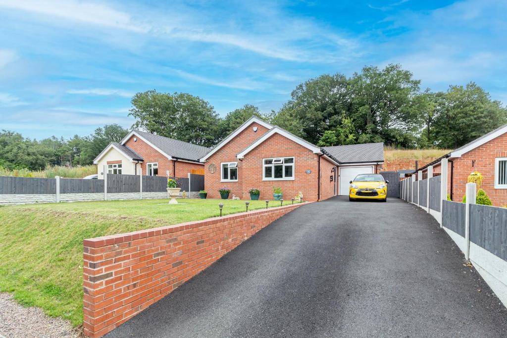 Brown Westhead Park, Wolverley 2 bed detached bungalow for sale £435,000