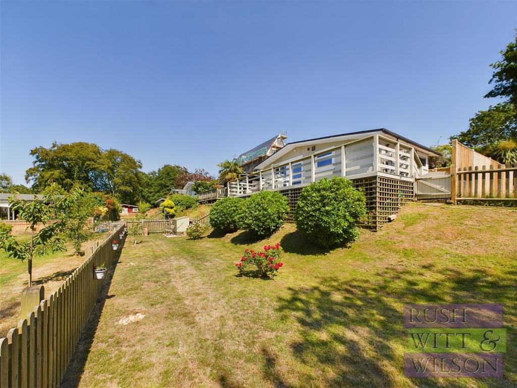 High Beech Chalet Park, St. LeonardsOnSea 2 bed park home for sale