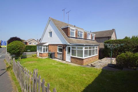 3 bedroom semi-detached house to rent, Linton Rise, Leeds