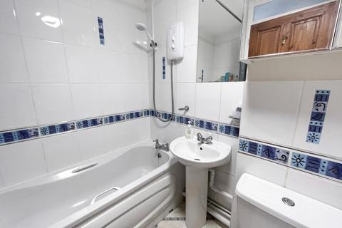 56 Fredas Grove, Harborne, Birmingham, B17 0SY
